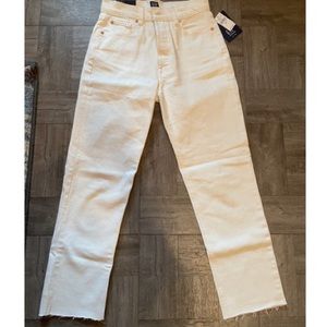 Brand new GAP high rise cheeky straight leg jeans.